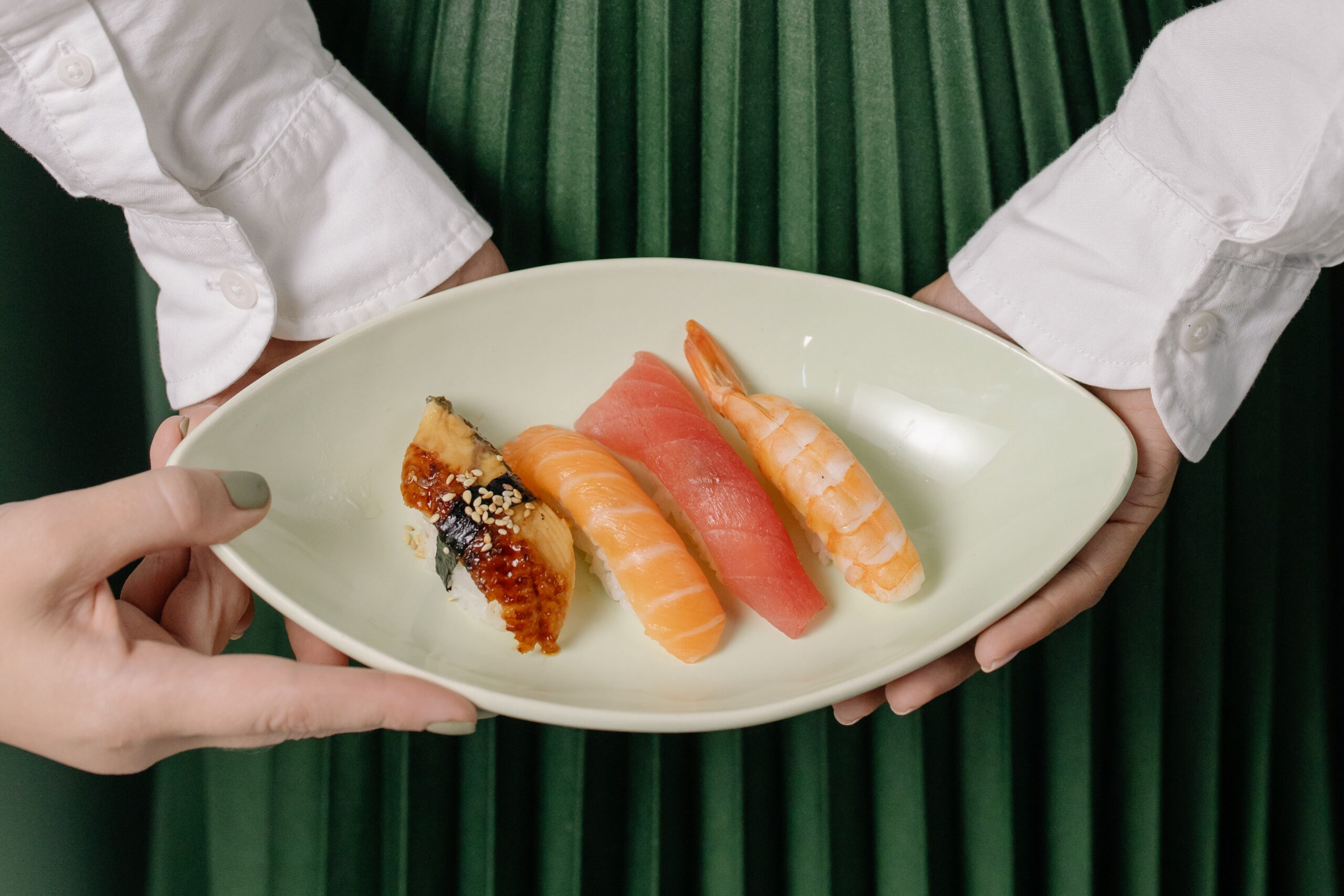 Tobiko: Flying Fish Roe Sushi Types, Sustainability, Pairings (2023)